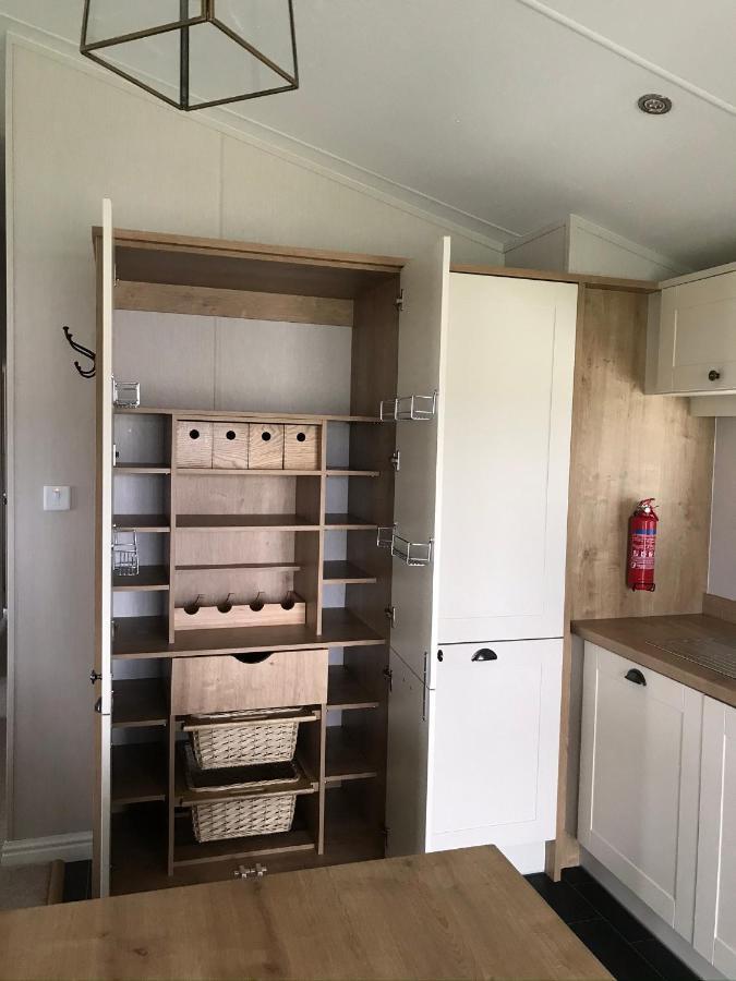 8 Birth Lodge On Cayton Bay Holiday Park Scarborough Esterno foto